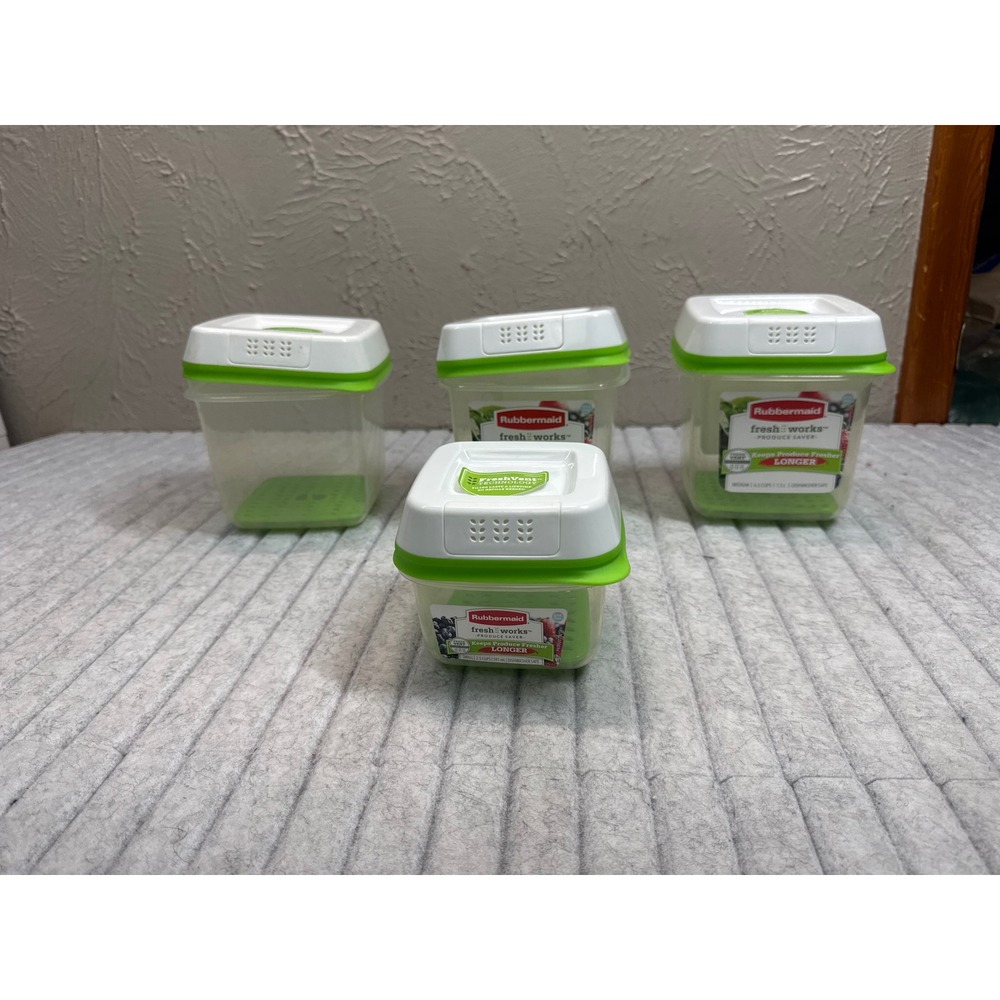 Rubbermaid FreshWorks Produce Saver 4 Piece Set Vented Food Storage Containers